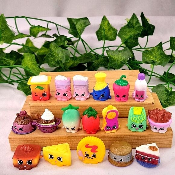 Shopkins Toys Shopkins 8count Qr Codes Random Setcollectables Rare